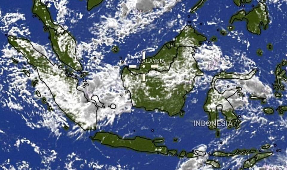 pulau-jawa-tanpa-awan