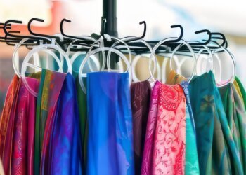 Tips Menyimpan Hijab di Lemari agar Tetap Rapi, Anti Kusut