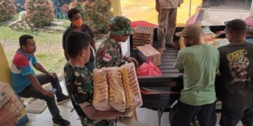 Koramil 1624 – 06/Wulanggitang Drop Logistik Bantuan Korban Erupsi Gunung Lewotobi