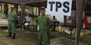 Linmas TPS Pemilu 2024 Kota Makassar Direkrut Pemkot - Utama