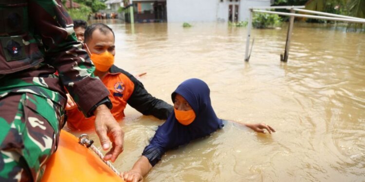 BNPB: Akan Lakukan Modifikasi Cuaca untuk Atasi Potensi Banjir di Riau - Featured