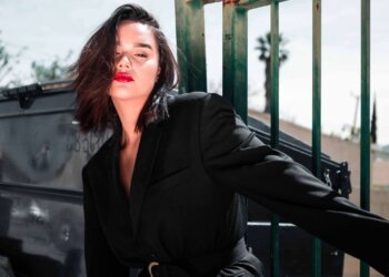 OOTD Girl Boss: Tampil Stylish dengan Sentuhan Formal Blazer yang Elegan