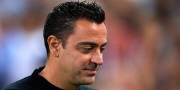 Xavi Hernandez Mundur melatih Barcelona di Akhir Musim - Utama