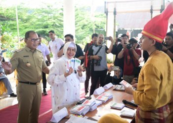 Wali Kota Makassar Sekeluarga Menuju TPS, Pengamanan Pemilu di Makassar Aman dan Lancar