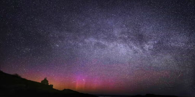 NASA: Asteroid Sebesar Lapangan Bola Melintas Dekat Bumi Jumat Besok - Featured