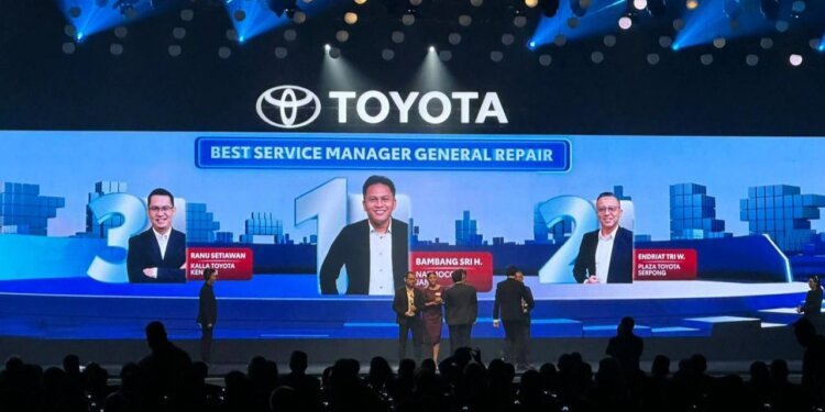 Ranu Setiawan dari Kalla Toyota Raih Top 3 Best National Service Manager General Repair di Toyota Dealer Convention 2024