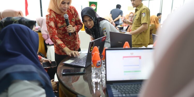 Tingkatkan Akuntabilitas Program Kerja, DWP Kota Makassar Gelar Pelatihan E-Reporting - Featured