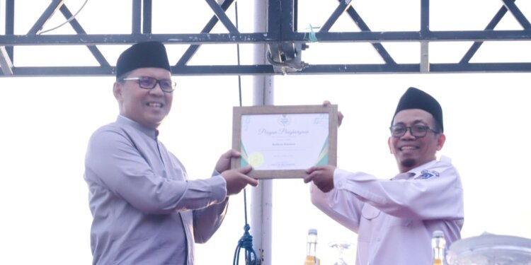 Ribuan Yatim dan Duafa Hadiri Bukber Pemkot Makassar - Featured