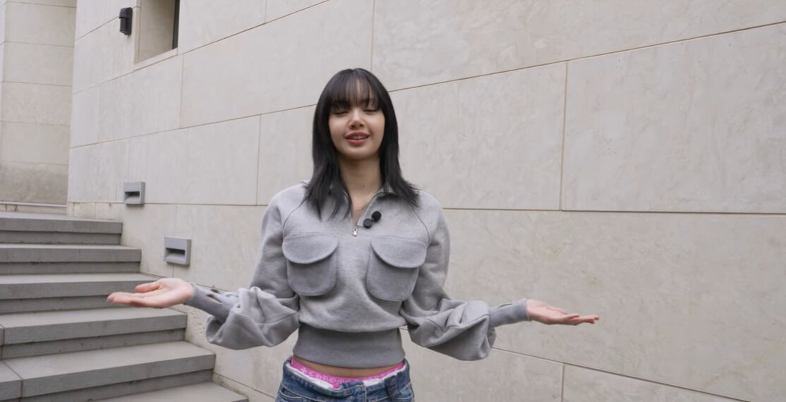 Lisa BLACKPINK Ulang Tahun ke-27, Pulang Kampung ke Thailand