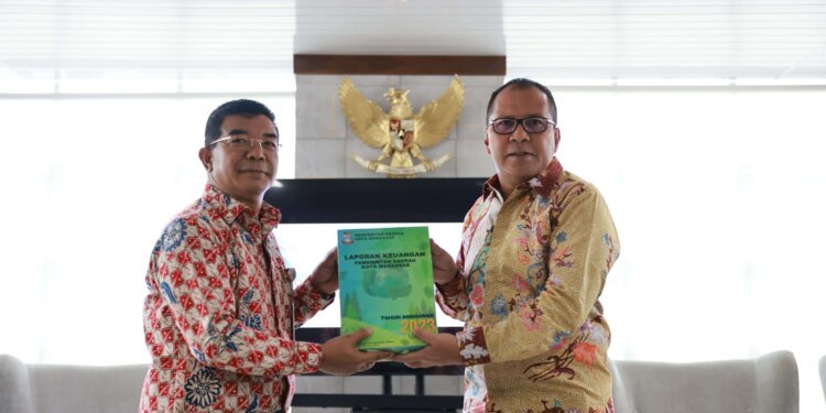 Pemkot Makassar yang Pertama Serahkan Laporan Keuangan