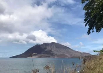 Meski Status Diturunkan, Udara di Sekitar Gunung Ruang Masih Mengandung Gas Belerang (SO2)