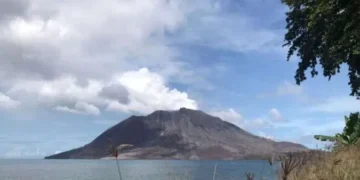 Meski Status Diturunkan, Udara di Sekitar Gunung Ruang Masih Mengandung Gas Belerang (SO2)