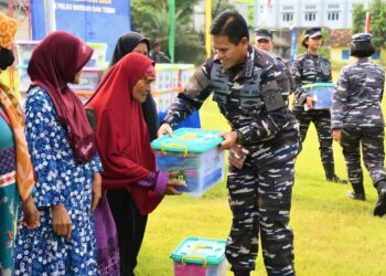 TNI AL Salurkan Bantuan Kemanusiaan Korban Gempa di Jawa Timur
