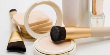 Cushion atau Foundation untuk Makeup? Temukan Jawabannya di Sini! - Utama