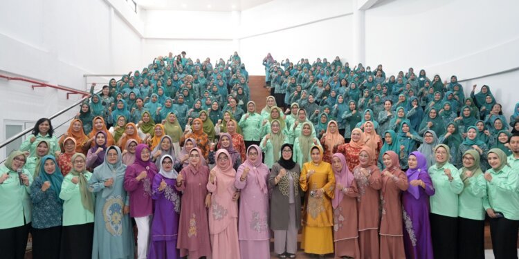 TP PKK Kota Makassar Sharing Kegunaan Aplikasi Dasawisma ke TP PKK Kota Gorontalo - Featured