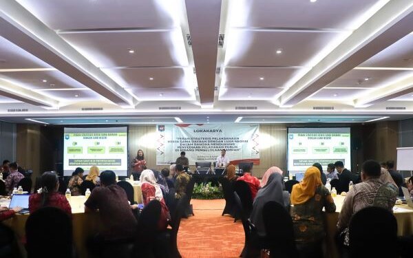 PJ Sekda Makassar Hadiri Lokakarya Pengelolaan Persampahan, Wujud Komitmen Makassar Kota Low Carbon City - Featured