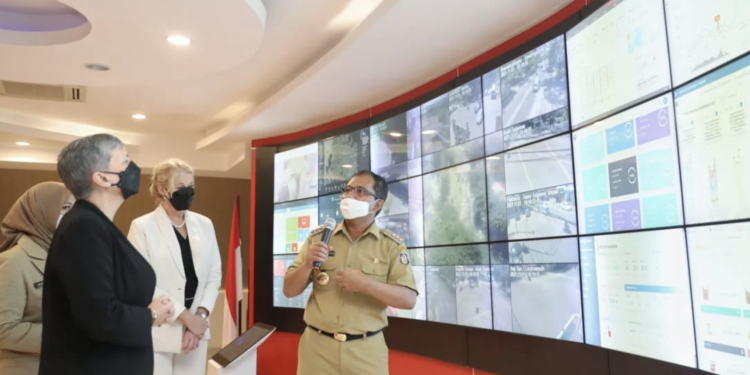 Diakui Dunia, Danny Pomanto Antar Makassar Masuk Daftar Smart City Indeks 2024 Diakui Dunia, Danny Pomanto Antar Makassar Masuk Daftar Smart City Indeks 2024 - Featured