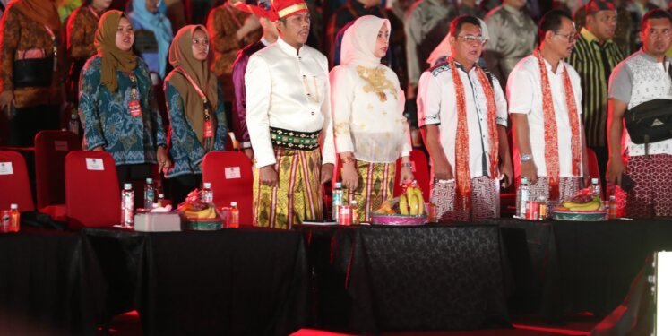 Parade Budaya Makassar Semarakkan Festival Nusantara di Balikpapan - Featured