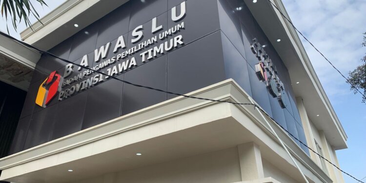 Peluncuran Pilgub dan Wagub Jatim 2024: Hiburan dan Keseruan di Surabaya - Utama