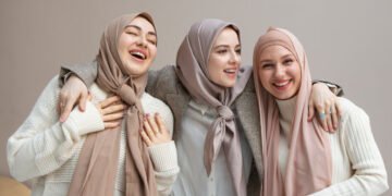 4 Cara Merawat Hijab Agar Tetap Awet dan Nyaman Dipakai - Utama