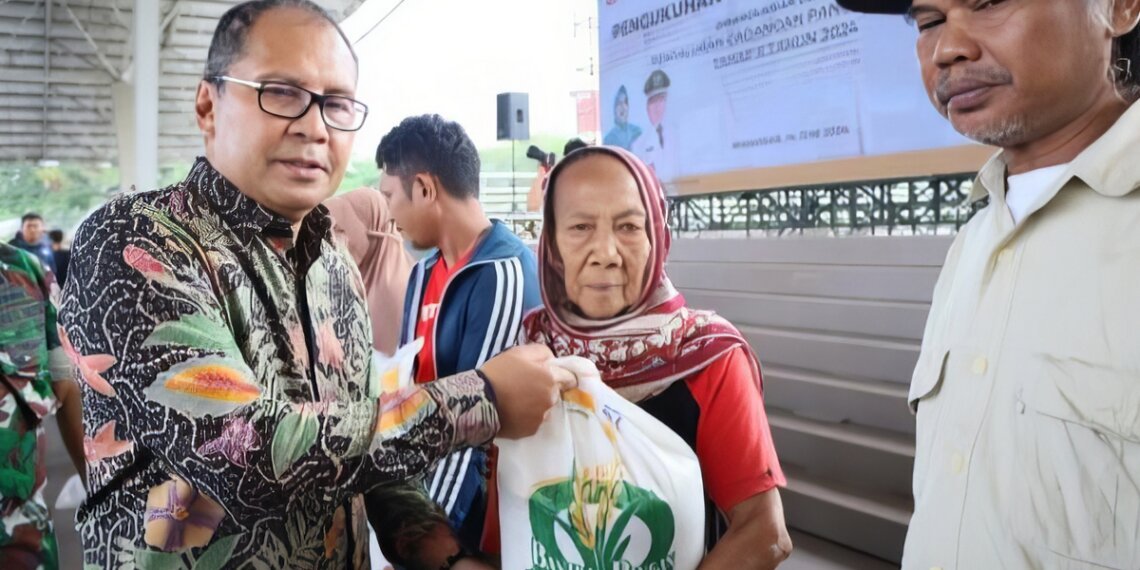 Bantuan Beras Tahap II: 45.904 Keluarga di Makassar Terima Pendistribusian