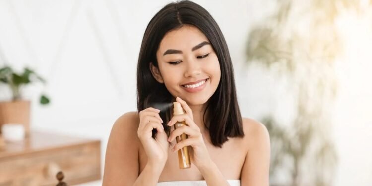 Manfaat Air Mawar untuk Perawatan Rambut yang Lebih Sehat - Utama