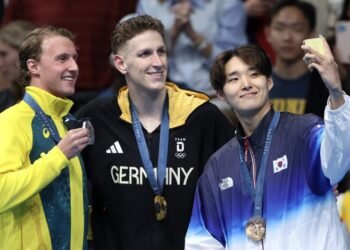 Samsung Bawa Fans Lebih Dekat dengan Atlet di Pembukaan Olimpiade Paris 2024