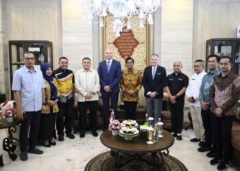 Pj Sekda Firman Pagarra Terima Kunjungan Dubes dan Dirjen Politik Kemenlu Kroasia Petar Mihatov, Bahas Peluang Kerja Sama