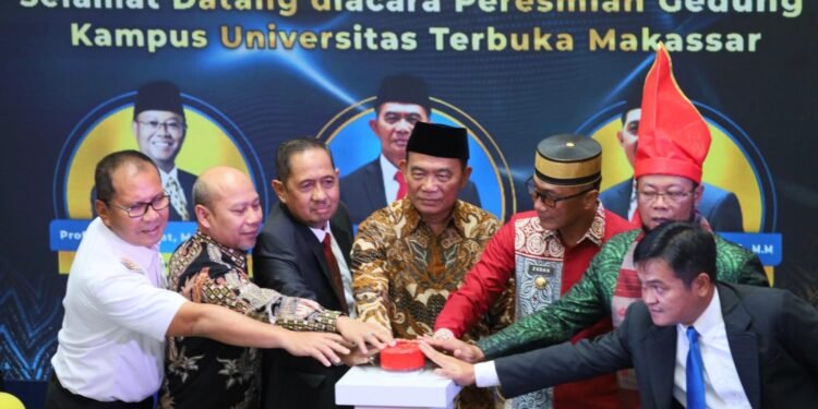 Diresmikan Menko PMK Muhajir Efendi, Danny Pomanto Harap Kehadiran Gedung Baru Universitas Terbuka Makassar Cetak SDM Berkualitas