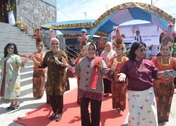 Indira Yusuf Ismail Ajak Jemaat Bersatu dan Perkuat KeiImanan Umat di Pentahbisan Gereja KIBAID