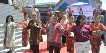 Indira Yusuf Ismail Ajak Jemaat Bersatu dan Perkuat KeiImanan Umat di Pentahbisan Gereja KIBAID