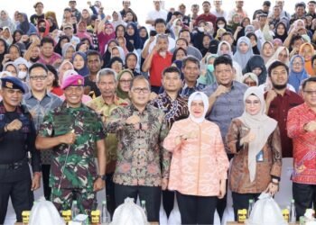 Danny Pomanto Lepas Pendistribusian Bantuan Pangan Beras Pemerintah Tahap II di Makassar