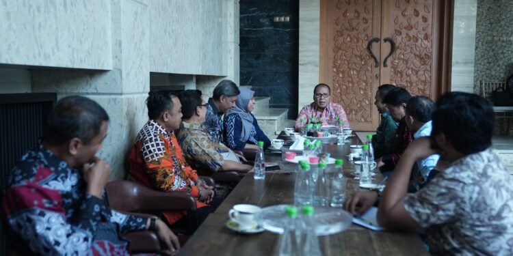 Kolaborasi Pemkot Makassar dan Tiga Kampus Besar Sulsel: Wujudkan Kelurahan Cinta Statistik - Featured