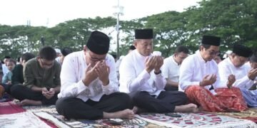 Danny Pomanto Salat Id Bersama Warga Makassar di Karebosi: Semangat Berkurban Makin Baik - Utama Danny Pomanto Salat Id Bersama Warga Makassar di Karebosi: Semangat Berkurban Makin Baik - Utama