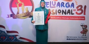 Indira Yusuf Ismail Raih Penghargaan Manggala Karya Kencana BKKBN