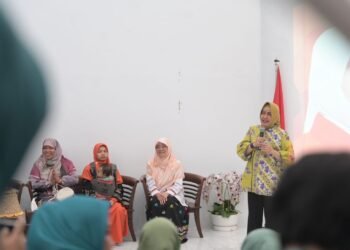 Indira Yusuf Ismail Pacu Sekretaris dan Bendahara TP PKK Se- Kota Makassar Tingkatkan Kapasitas Diri