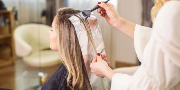 Ternyata Begini Cara Memilih Cat Rambut yang Sesuai untuk Pria dan Wanita