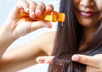 Hair Oil Favorit Salwa Salon agar Rambut Lembap dan Mengilap