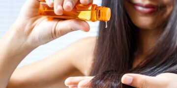 Hair Oil Favorit Salwa Salon agar Rambut Lembap dan Mengilap - Utama