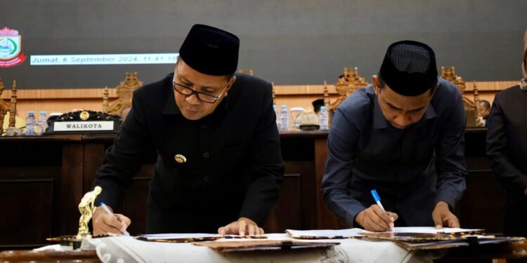 Paripurna Terakhir DPRD Makassar: Empat Ranperda Disahkan, Kota Siap Berkembang - Featured