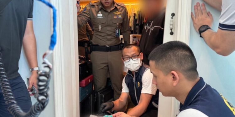 Wang, Hacker Asal China Ditangkap: Mengoperasikan Jaringan Botnet Global Terbesar - Featured