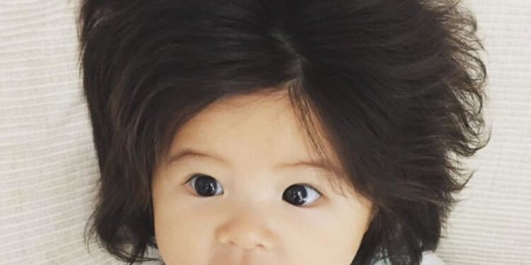 Menggemaskan Tapi Kuat: Rekomendasi Shampoo Bayi untuk Rambut Yang Lebat dan Sehat - Utama