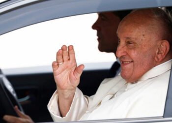 Sederhana dan Inspiratif, Paus Fransiskus Pilih Pesawat Komersial Saat Kunjungi Indonesia