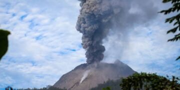 Gunung Gunung Lewotobi Laki Laki 1