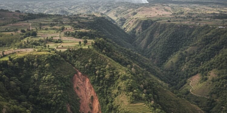 Sulsel Darurat Iklim: Bencana Hidrometeorologi Ganda Ancam Luwu Timur dan Sinjai, Perlu Strategi Adaptasi Komprehensif - Featured