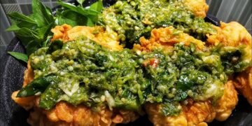 Resep Ayam Geprek Bumbu Balado Ijo: Bikin Anak Kost Auto Sultan di Akhir Pekan!
