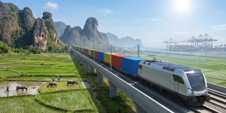 Kaleidoskop 2025: Kereta Api Makassar-Parepare Terhubung MNP: Revolusi Logistik atau Masih Sepi Penumpang? - Utama