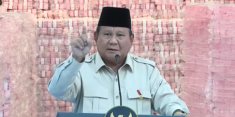 “Serakahnomics” dan Preman Bayaran: Prabowo Sindir Sepinya Influencer di Medan Perang Hutan - Utama