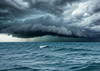 BMKG Pantau Bibit Siklon 93S di Selatan Indonesia, Potensi Menguat Menjadi Badai Kategori 1 - Utama