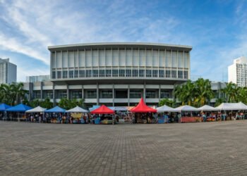 PKL GOR Sudiang Makassar Ditertibkan: 50 Kios Dibongkar, Pedagang Keluhkan Nasib dan Cari Solusi